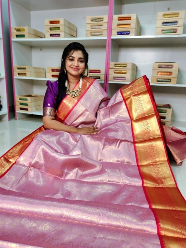 Soft banarasi silk saree with kanchi boaders with contrast blouse