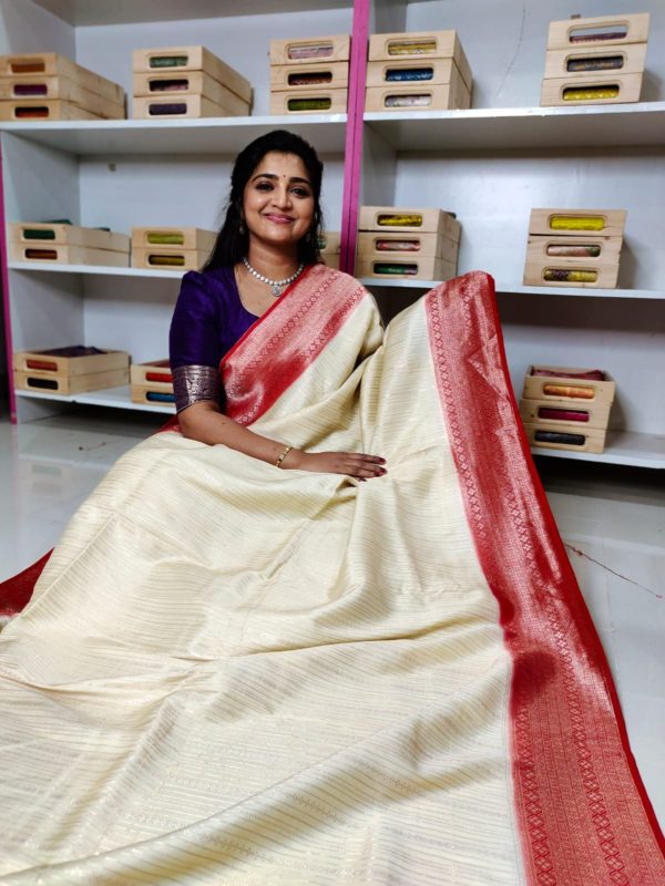 Matka crepsilk saree with contrast kanchi boaders with contrast blouse and pallu