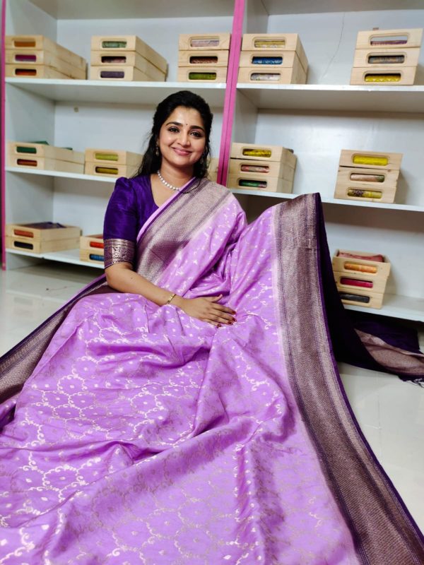 Matka crepsilk saree with contrast kanchi boaders with contrast blouse and pallu