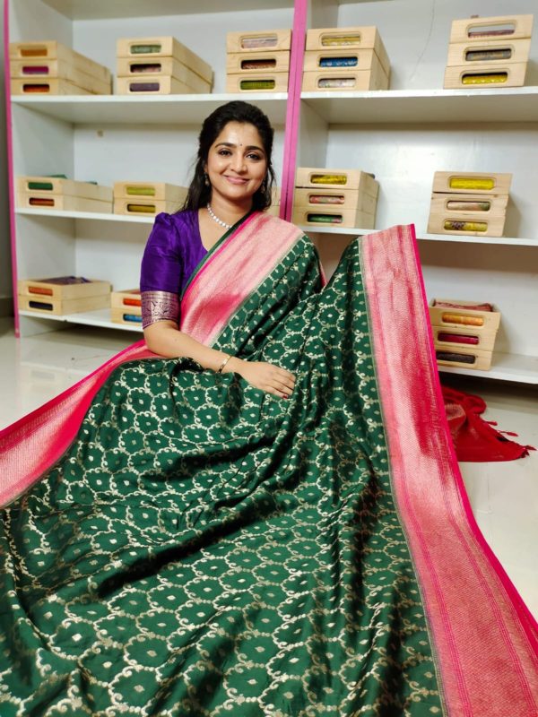 Matka crepsilk saree with contrast kanchi boaders with contrast blouse and pallu