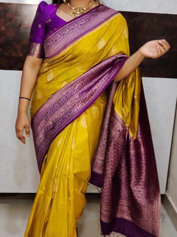 Dupiyana silk saree with contrast blouse and pallu