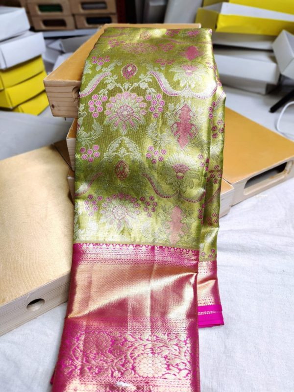 100% silk mark certified kanjivaram pattu saree 
80% offer sarees