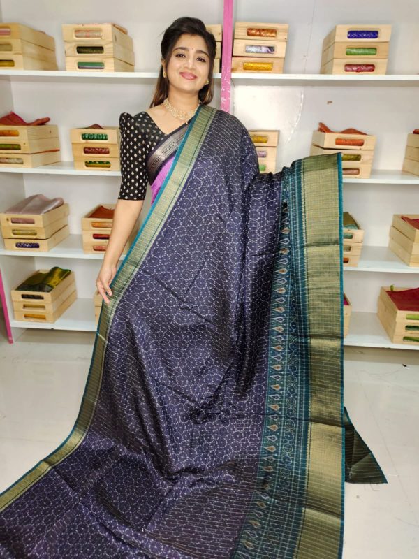 Crepe dola silk saree