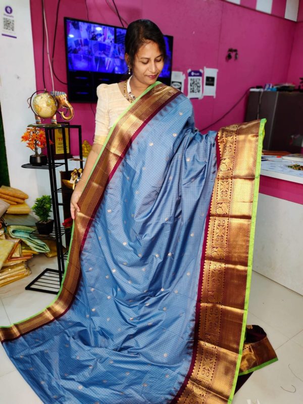 Premium Gadwal Silk
