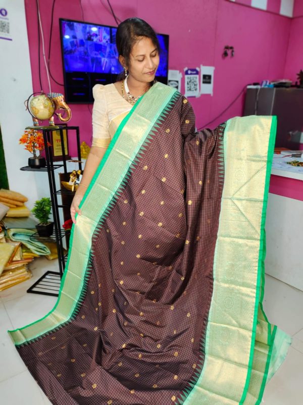 Premium Gadwal Silk
