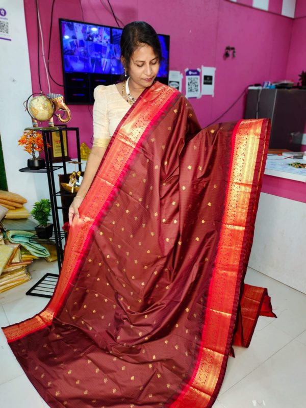 Premium Gadwal Silk