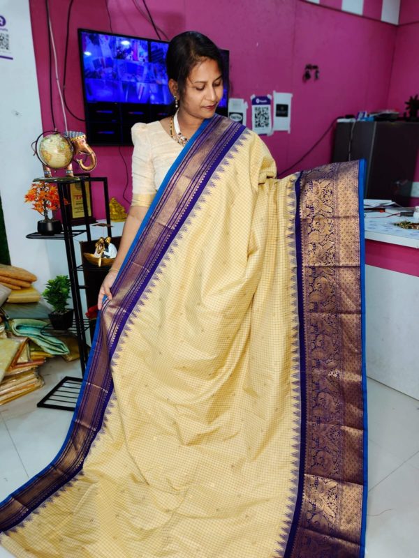 Premium Gadwal Silk