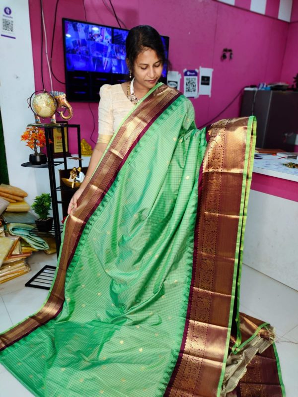 Premium Gadwal Silk