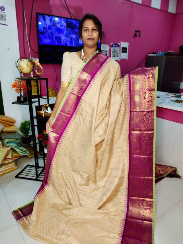 Premium Gadwal Silk