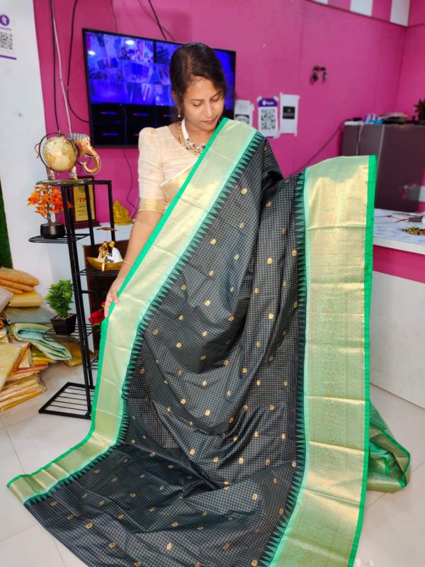 Premium Gadwal Silk