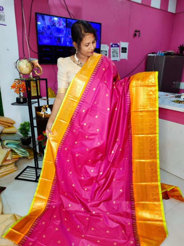 Premium Gadwal Silk