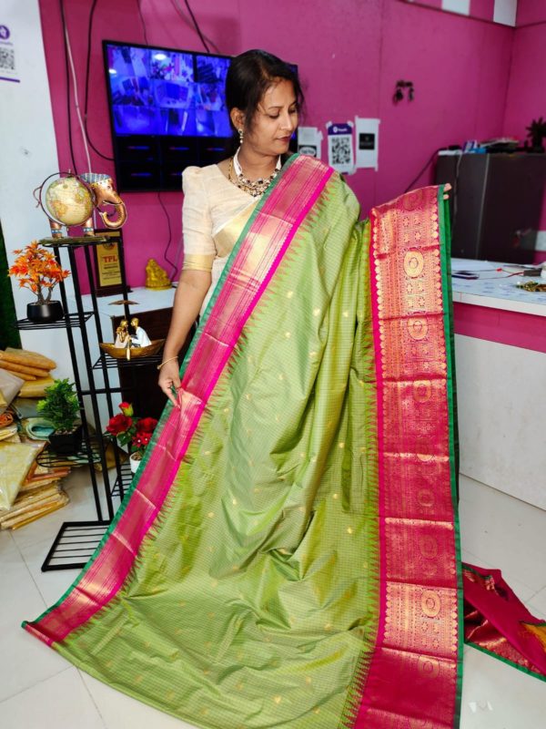 Premium Gadwal Silk