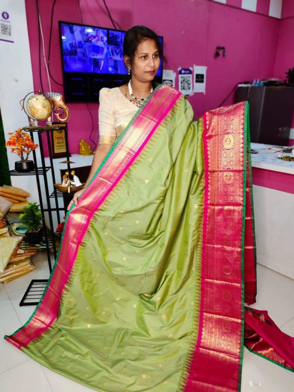 Premium Gadwal Silk