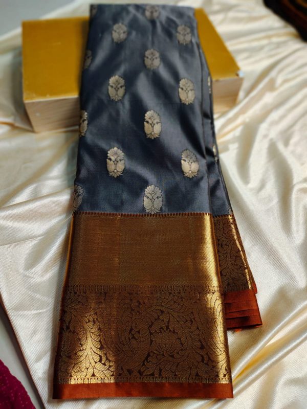 Light weight kanchi pattu collection