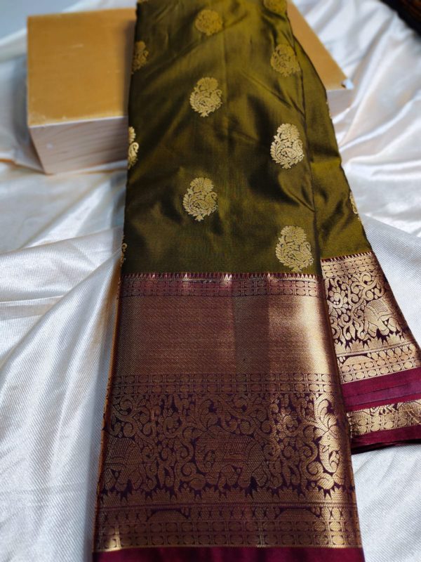 Light weight kanchi pattu collection