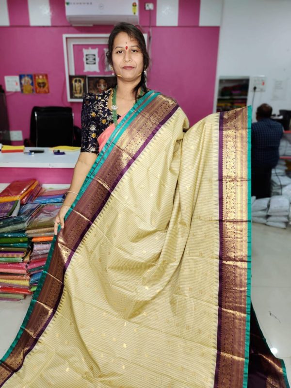 Primium gadwal silk sarees 2500