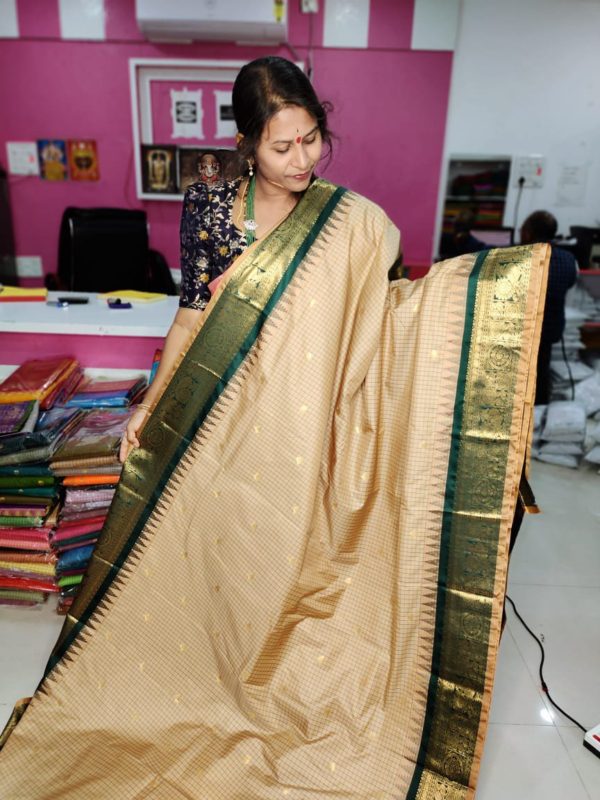 Primium gadwal silk sarees 2500
