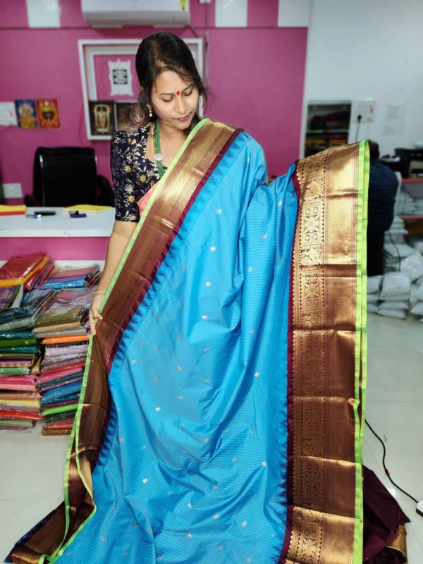 Primium gadwal silk sarees 2500