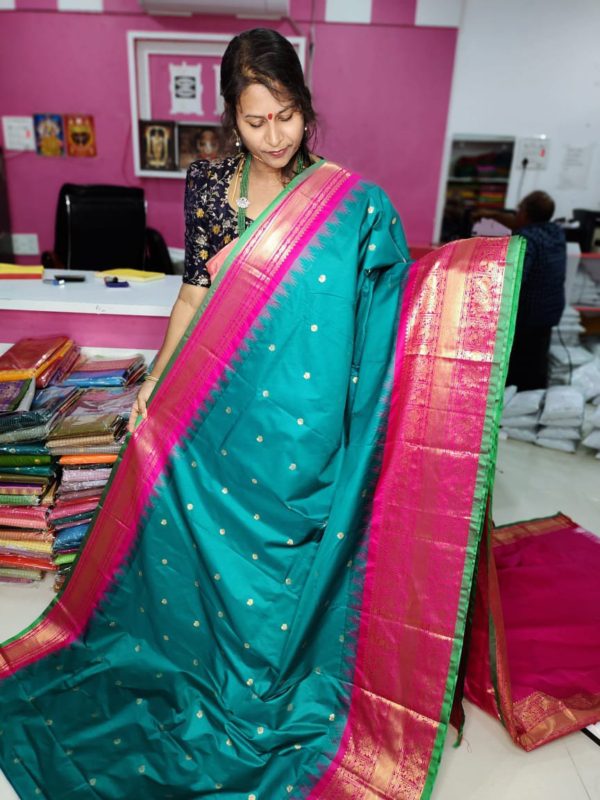Primium gadwal silk sarees 2500