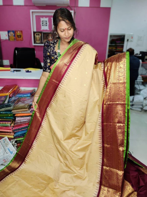 Primium gadwal silk sarees 2500
