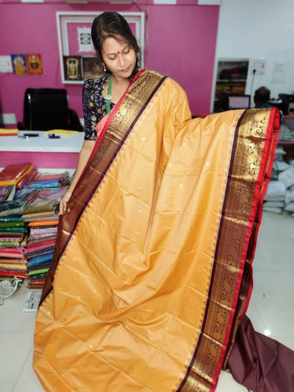 Primium gadwal silk sarees 2500
