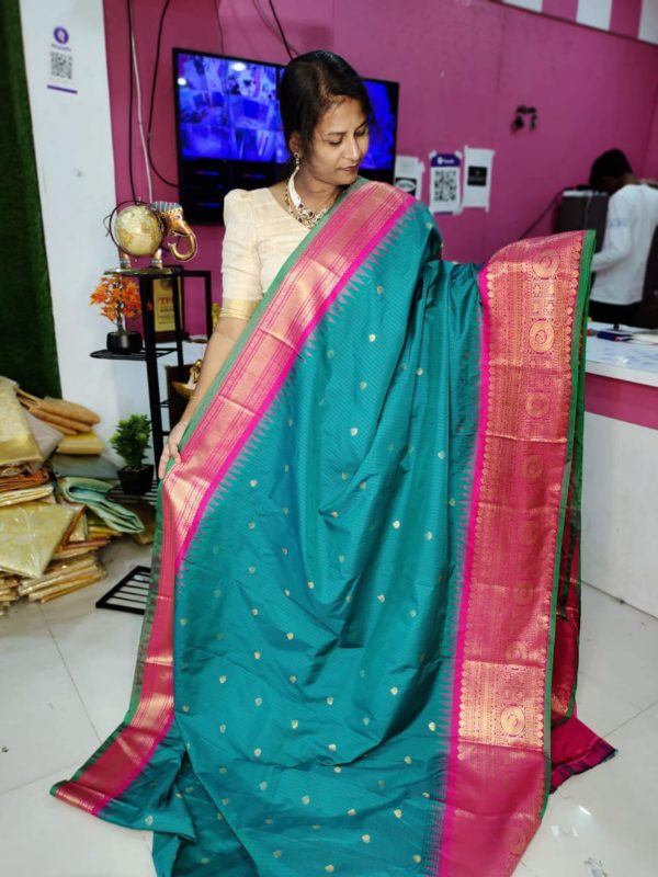 Primeme gadwal silk