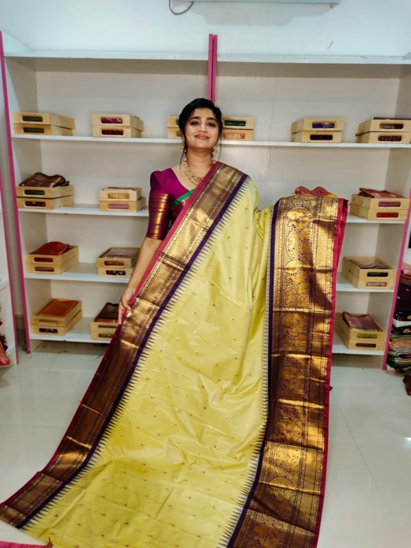 40% offer primeme gadwal silk saree