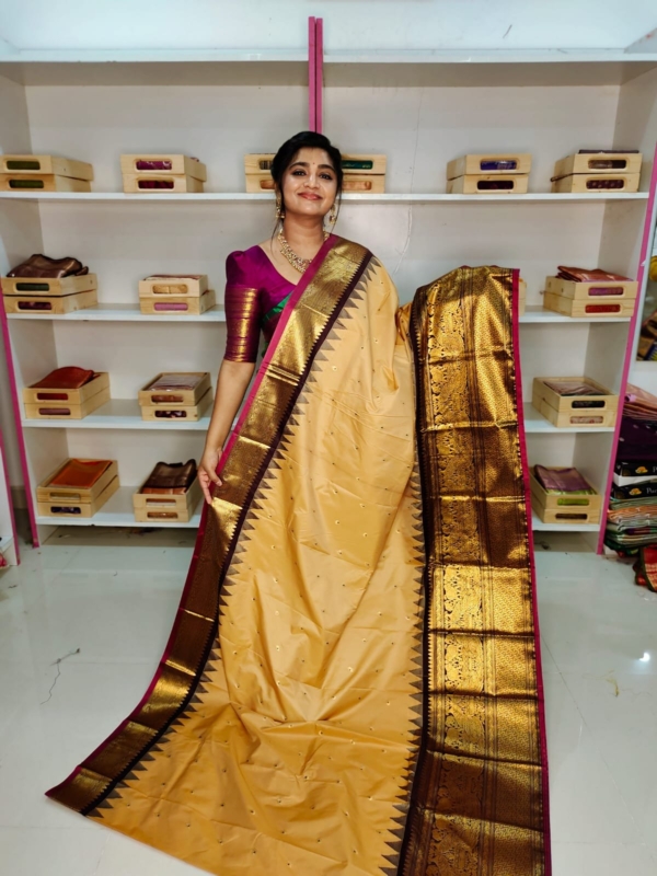 40% offer primeme gadwal silk saree