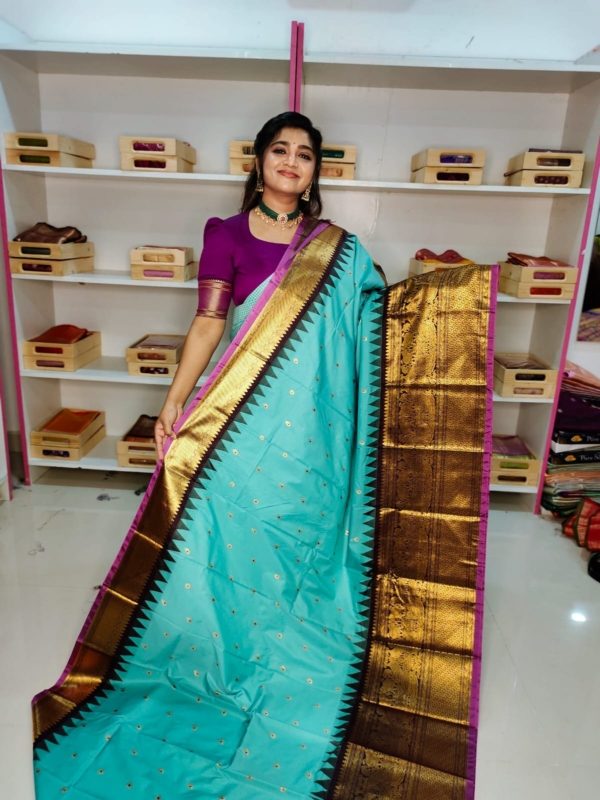 40% offer primeme gadwal silk saree