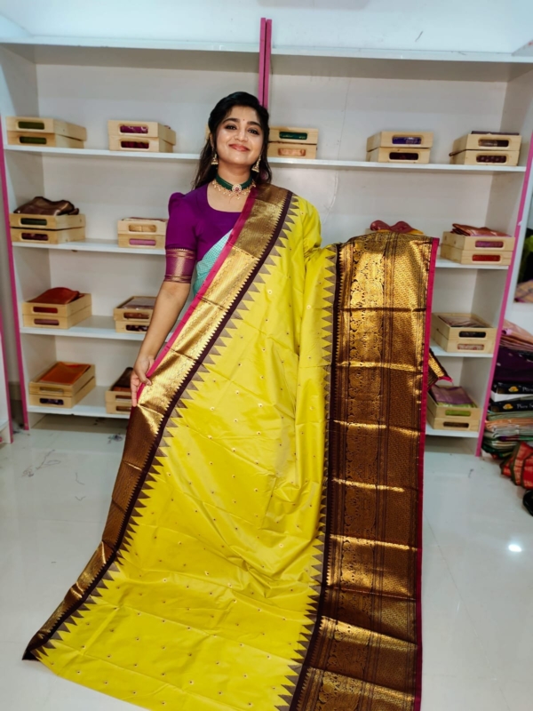 40% offer primeme gadwal silk saree