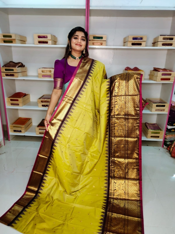 40% offer primeme gadwal silk saree
