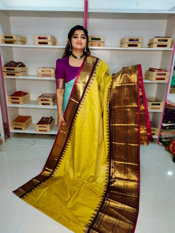 40% offer primeme gadwal silk saree