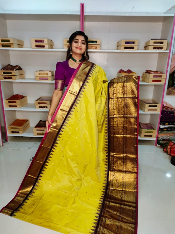 40% offer primeme gadwal silk saree